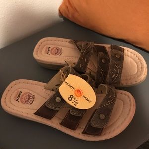 NWT Earth Spirit sandals size 8 1/2